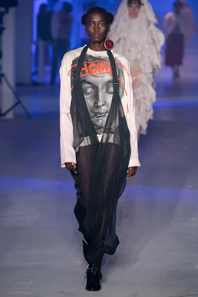 Look 27